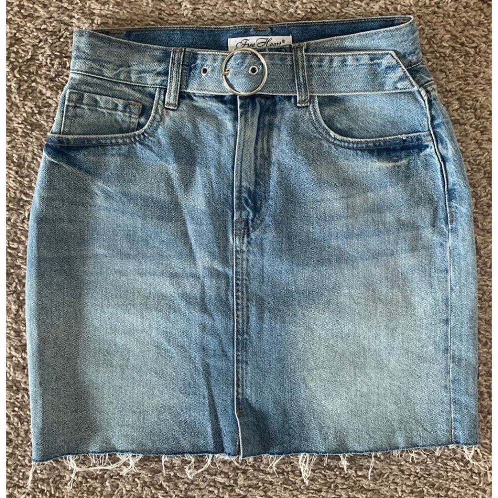 Free Heart Women’s Small Blue Denim Jean Skirt Buckle Front 28” Waist 17” Long
